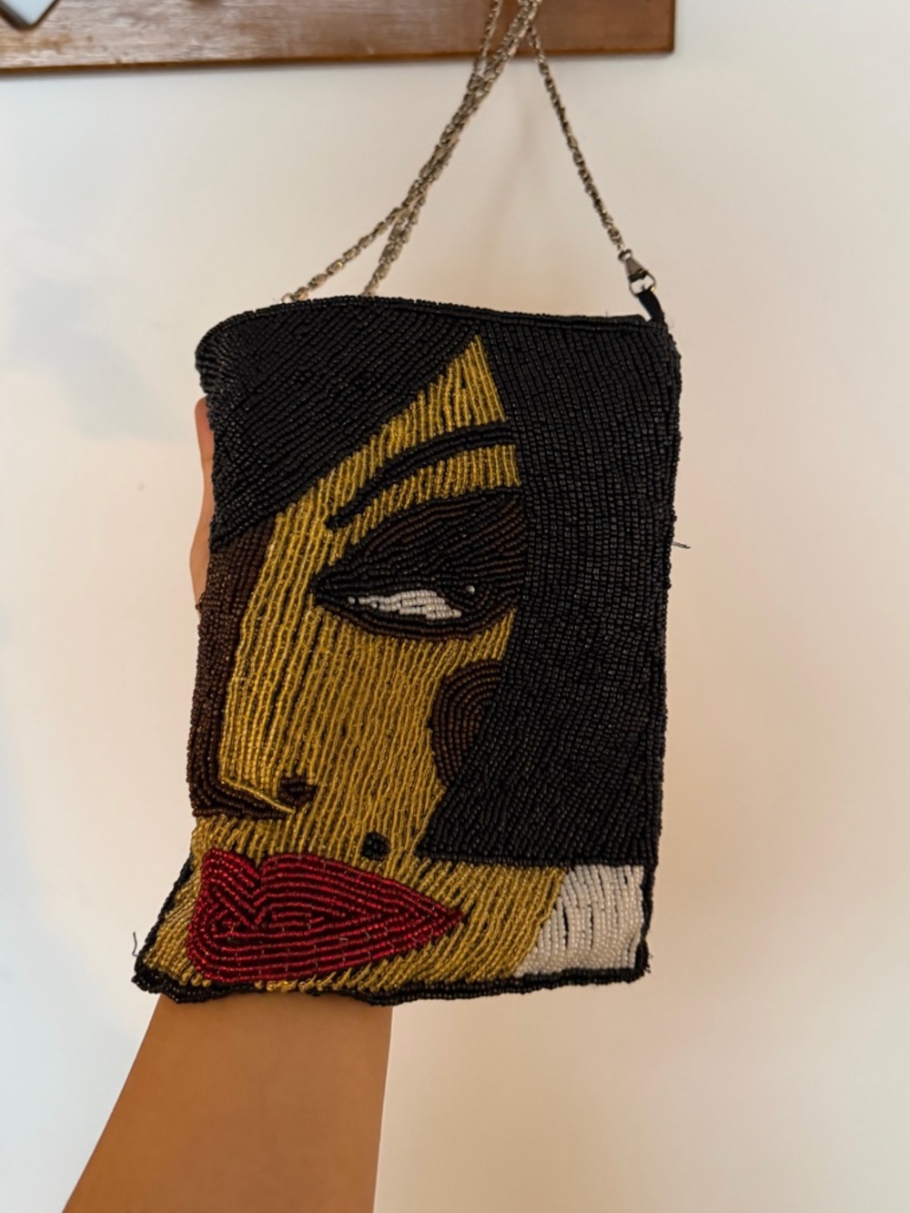 Hand-Beaded Face Motif Crossbody Bag in Black and Gold - Picture 2 of 2